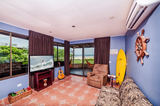 Read more about the article Special Offer: Joe’s Tiki Hut is up for grabs!