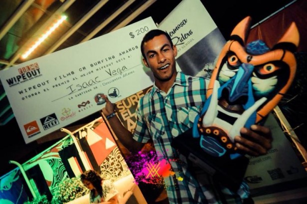 Read more about the article Costa Rica’s Best Wipeouts: Isaac Vega Wins Award for Going Big (Video)