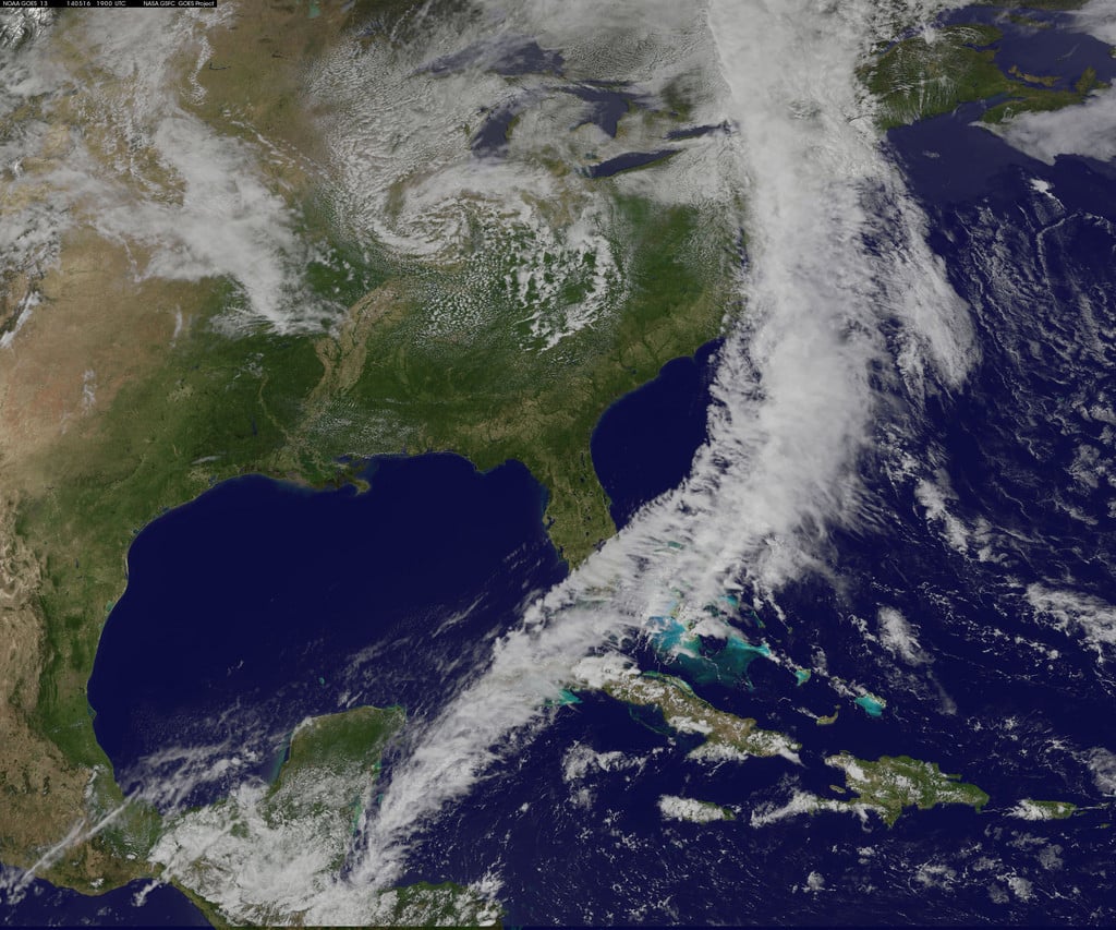Cold Front Influencing Papagayo Winds