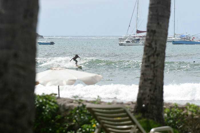 A mushy left breaking across Henry's left, Tamarindo