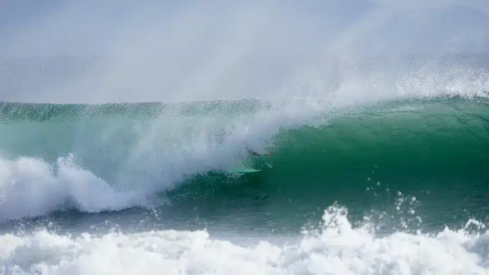 witchs_rock_barrell_south_swell