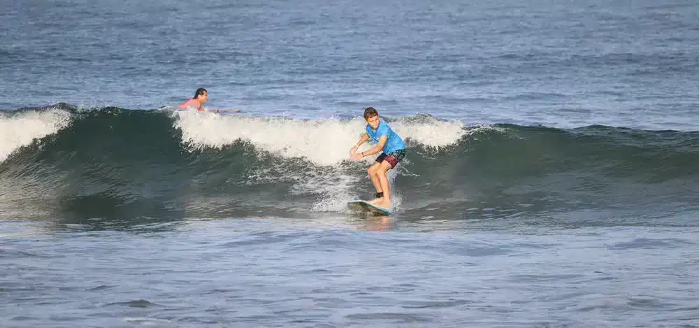 Read more about the article Beginner Surf Camp in Costa Rica: What to Expect